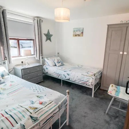 Cha Cha's * 惠特比