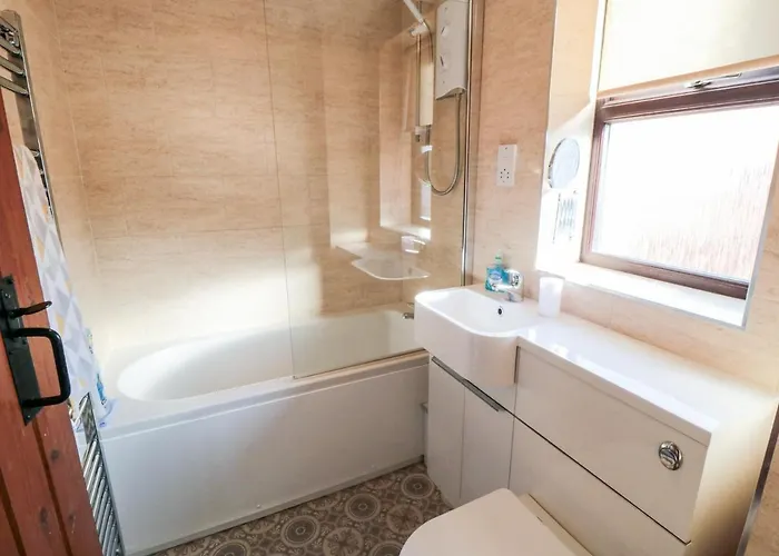 Cha Cha's * ويتبي